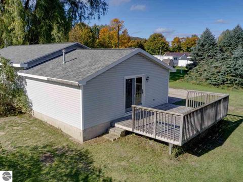 331 White St, Elberta, MI 49628 photo 11