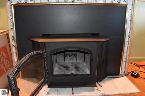 901 Kenyon Rd, Lupton, MI 48635 photo 32