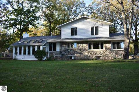 901 Kenyon Rd, Lupton, MI 48635 photo 2