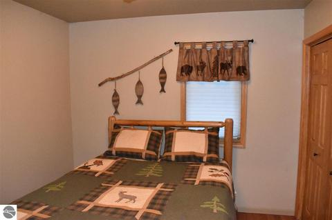 901 Kenyon Rd, Lupton, MI 48635 photo 34