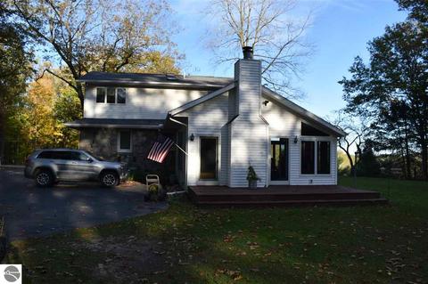 901 Kenyon Rd, Lupton, MI 48635 photo 3