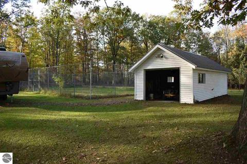 901 Kenyon Rd, Lupton, MI 48635 photo 12
