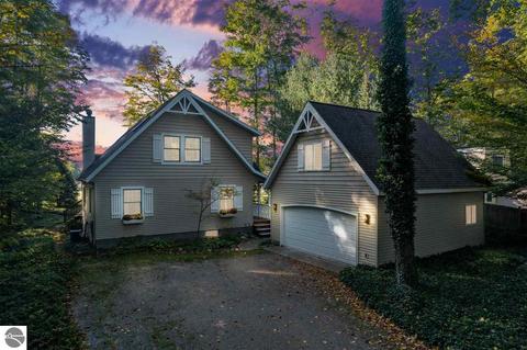 4495 S Hemlock, Cedar, MI 49621 photo 3
