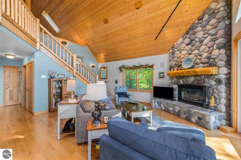 4495 S Hemlock, Cedar, MI 49621 photo 11