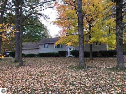 2218 E Pickard Rd, Mount Pleasant, MI 48858 photo 1