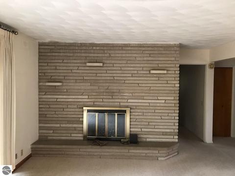 2218 E Pickard Rd, Mount Pleasant, MI 48858 photo 3