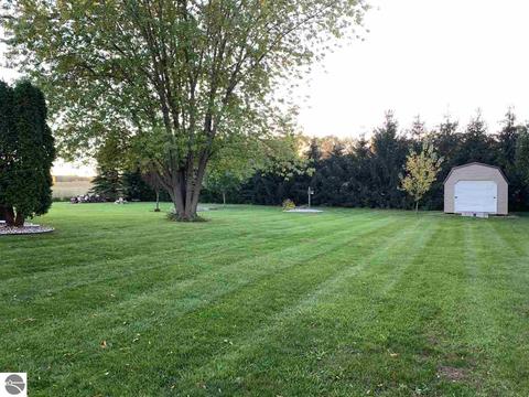 9820 S Wise Rd, Shepherd, MI 48883 photo 3
