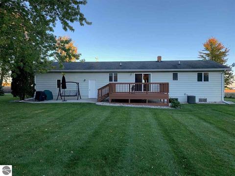 9820 S Wise Rd, Shepherd, MI 48883 photo 5