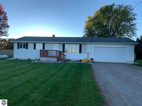 9820 S Wise Rd, Shepherd, MI 48883 photo 2