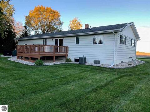 9820 S Wise Rd, Shepherd, MI 48883 photo 6