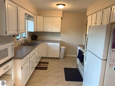 9820 S Wise Rd, Shepherd, MI 48883 photo 10