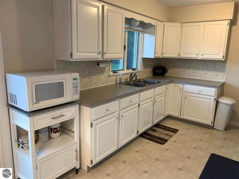 9820 S Wise Rd, Shepherd, MI 48883 photo 11