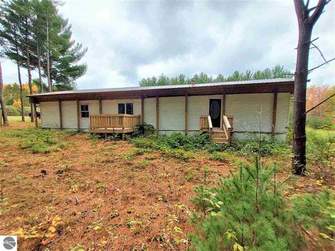 899 E 16 Rd, Mesick, MI 49668 photo 22