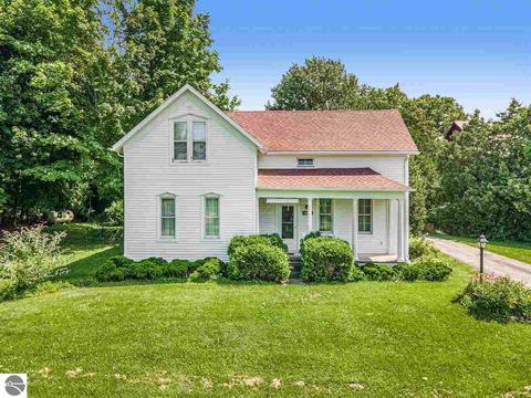 13077 S Solon Rd, Cedar, MI 49621 photo 2