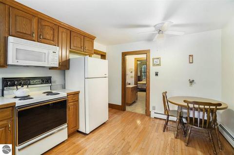 13077 S Solon Rd, Cedar, MI 49621 photo 6