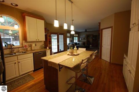 1696 Ann St, Gladwin, MI 48624 photo 7