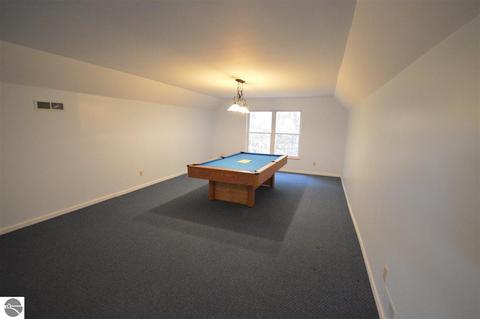 4019 S Bluff Cir, Cedar, MI 49621 photo 16