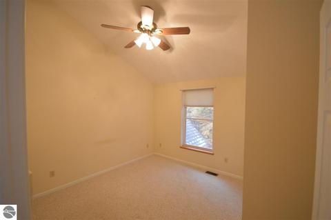 4019 S Bluff Cir, Cedar, MI 49621 photo 15