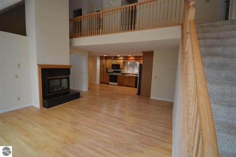 4019 S Bluff Cir, Cedar, MI 49621 photo 5