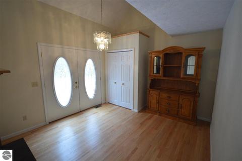 4019 S Bluff Cir, Cedar, MI 49621 photo 19