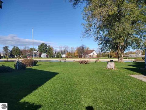 620 Burt St, Au Gres, MI 48703 photo 4