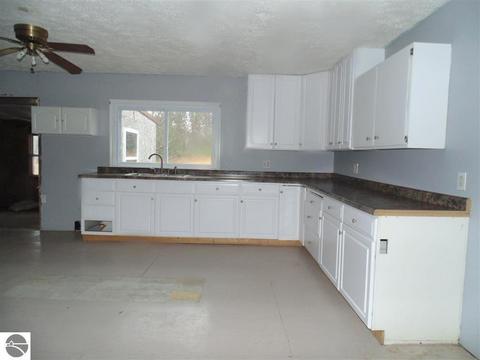 6450 E M-42, Manton, MI 49663 photo 11