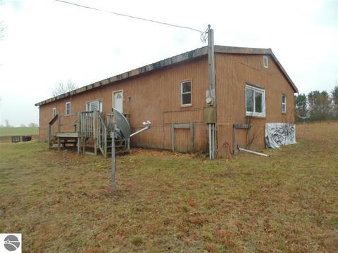 6450 E M-42, Manton, MI 49663 photo 1