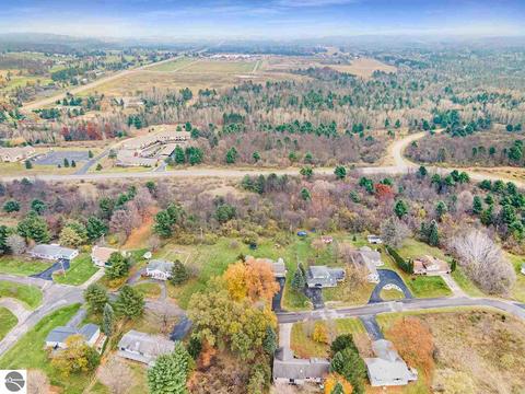 5698 Apple Valley Rd, Williamsburg, MI 49690 photo 29