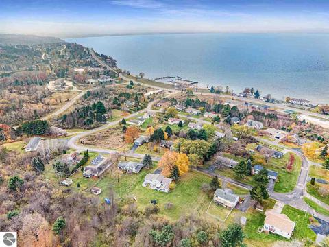 5698 Apple Valley Rd, Williamsburg, MI 49690 photo 28