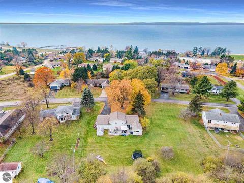 5698 Apple Valley Rd, Williamsburg, MI 49690 photo 26
