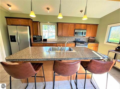 5698 Apple Valley Rd, Williamsburg, MI 49690 photo 11