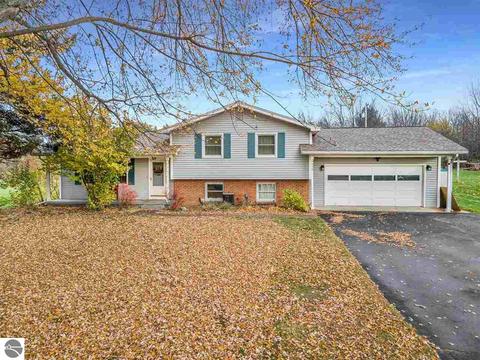 5698 Apple Valley Rd, Williamsburg, MI 49690 photo 19