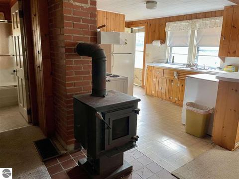 4427 Wright Rd, Bellaire, MI 49615 photo 6