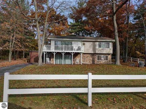 4285 E Sagabay Dr, Au Gres, MI 48703 photo 2
