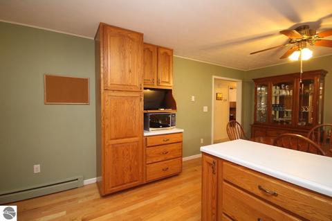 405 S Chippewa St, Shepherd, MI 48883 photo 14