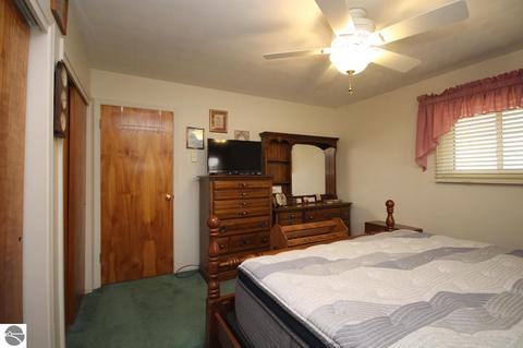 405 S Chippewa St, Shepherd, MI 48883 photo 15