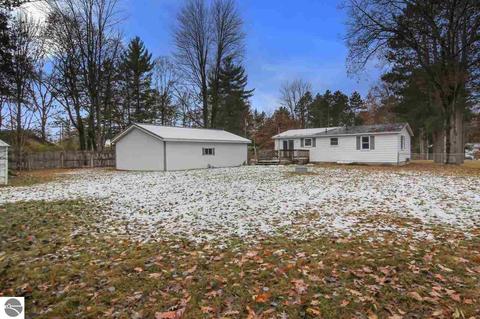 1903 Outer Dr, Interlochen, MI 49643 photo 3