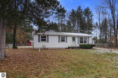 1903 Outer Dr, Interlochen, MI 49643 photo 2