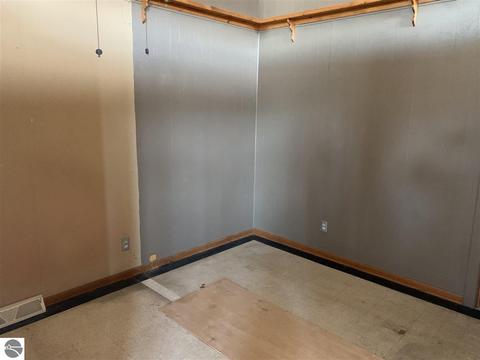 100 E Cedar St, Standish, MI 48658 photo 22