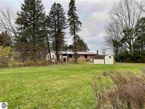 3245 E Siebert Rd, Midland, MI 48642 photo 7