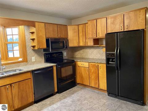 3245 E Siebert Rd, Midland, MI 48642 photo 14