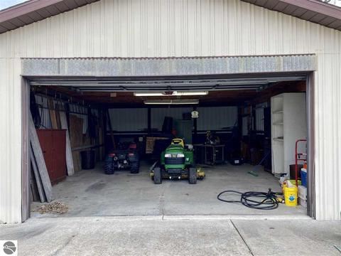 3245 E Siebert Rd, Midland, MI 48642 photo 11