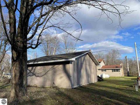 2877 Johnson Dr, Standish, MI 48658 photo 6