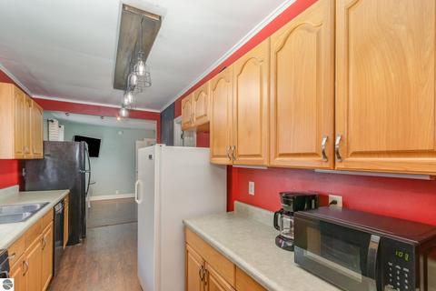 129 E Cottage, Shepherd, MI 48883 photo 16