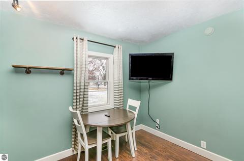 129 E Cottage, Shepherd, MI 48883 photo 7
