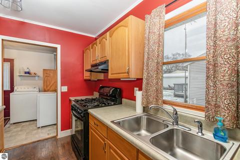 129 E Cottage, Shepherd, MI 48883 photo 12