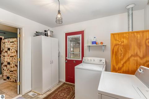 129 E Cottage, Shepherd, MI 48883 photo 17