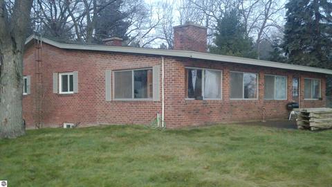 985 Crescent Ave, Au Gres, MI 48703 photo 2