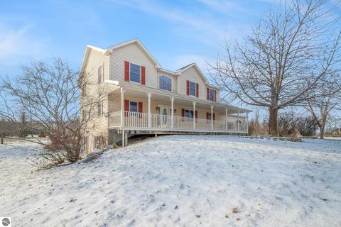 772 E Pickard Rd, Mount Pleasant, MI 48858 photo 1