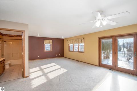 772 E Pickard Rd, Mount Pleasant, MI 48858 photo 8